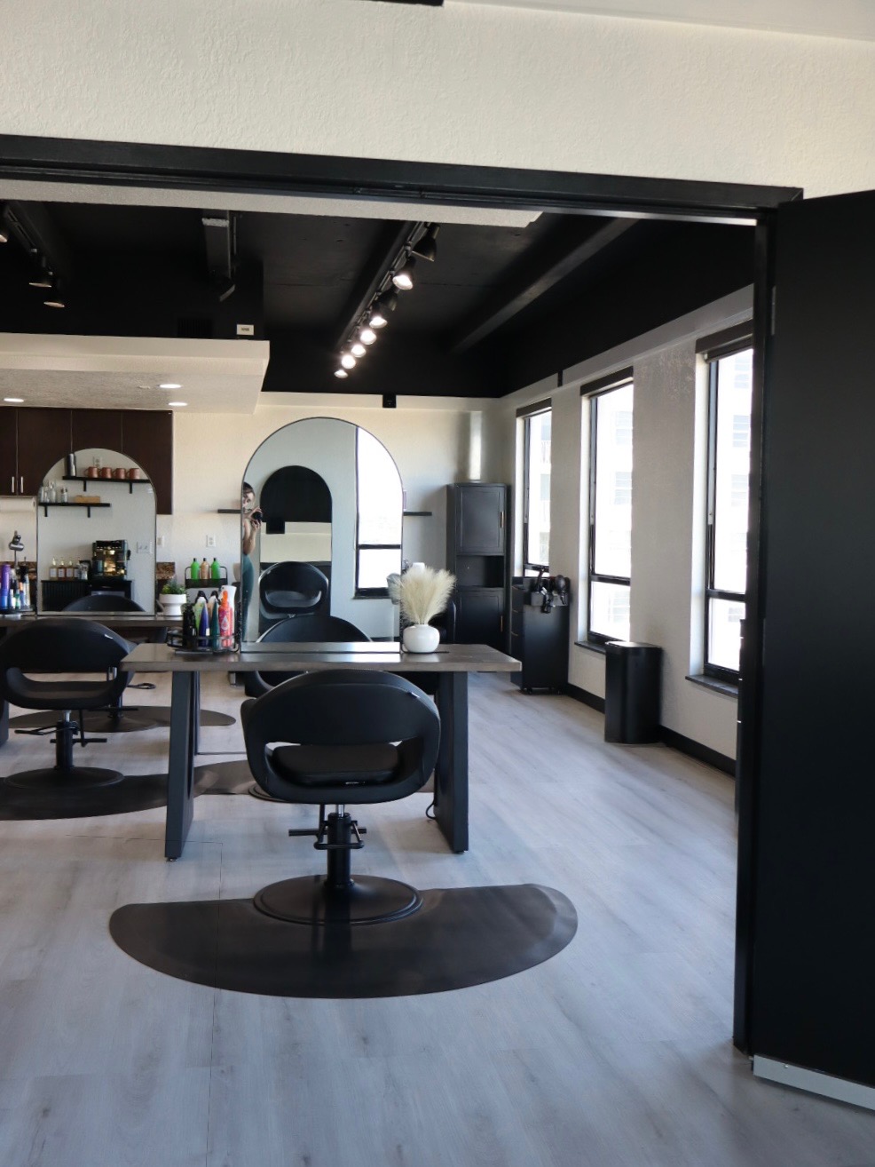 Interior of Jasmine Reyes Hair in Fort Lauderdale